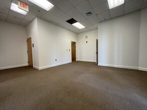 1514 S Church St, Charlotte, NC à louer Photo intérieure– Image 2 sur 6