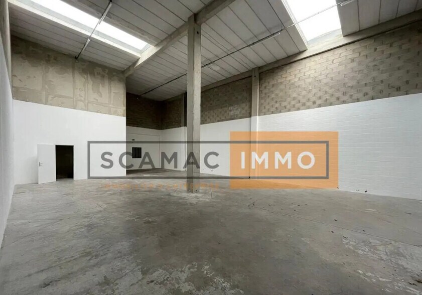 Bureau dans Émerainville à louer - Photo de l’immeuble – Image 2 sur 11