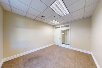 324 W Bay Dr NW, Olympia, WA à louer Photo intérieure– Image 1 sur 6