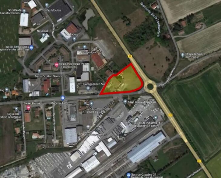 2141 Route Des Platanes, Merville à louer - Photo de l’immeuble – Image 2 sur 6