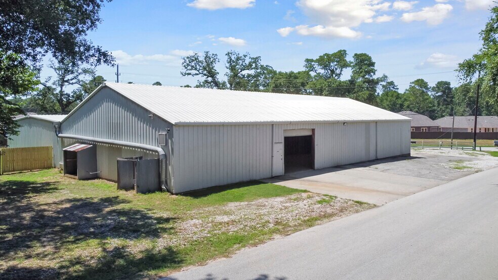 25232 Hardin Store Rd, Magnolia, TX à louer - Photo de l’immeuble – Image 3 sur 55