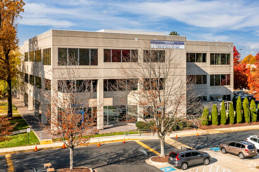 15204 Omega Dr, Rockville, MD à louer - Photo de l’immeuble – Image 2 sur 8