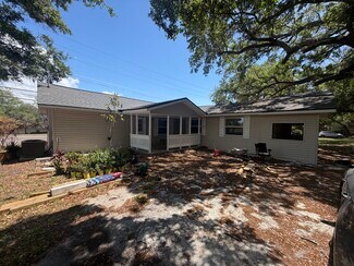 Plus de détails pour 2175 N McMullen Booth Rd, Clearwater, FL - Local d'activités à louer