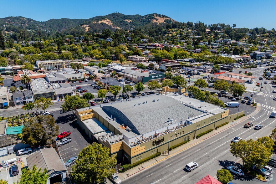 515 3rd St, San Rafael, CA à vendre - Photo de l’immeuble – Image 3 sur 3