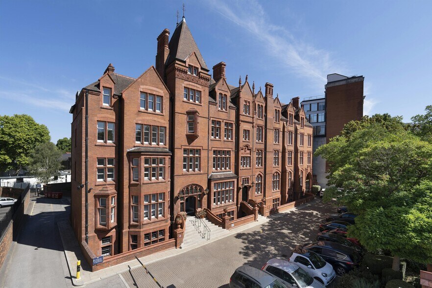 100 Hammersmith Rd, Londres à louer - Photo de l’immeuble – Image 3 sur 17