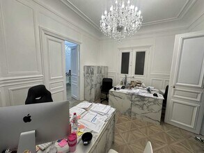 31 Rue François Ier, Paris à louer Photo intérieure– Image 2 sur 5