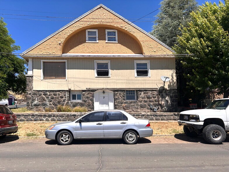 213 Cedar St, Klamath Falls, OR à vendre - Photo de l’immeuble – Image 3 sur 47