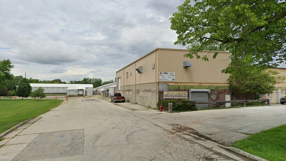 368 W Sumner St, Hartford, WI à vendre - Photo de l’immeuble – Image 3 sur 8