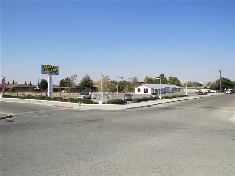 15482 Bear Valley Rd, Victorville, CA à louer - Photo de l’immeuble – Image 1 sur 10