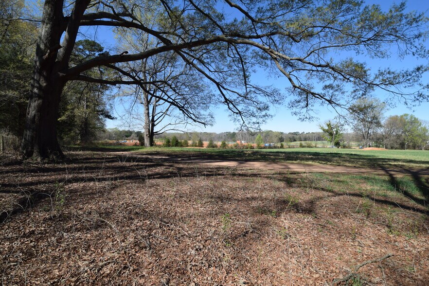 4017 Cowboy Ln, Charlotte, NC à vendre - Photo de l’immeuble – Image 3 sur 4