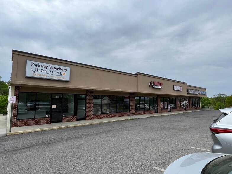 2445 E Washington Ave, Vinton, VA à louer - Photo de l’immeuble – Image 2 sur 3
