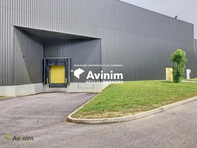 Local d’activités dans Épinal à louer - Photo de l’immeuble – Image 1 sur 10