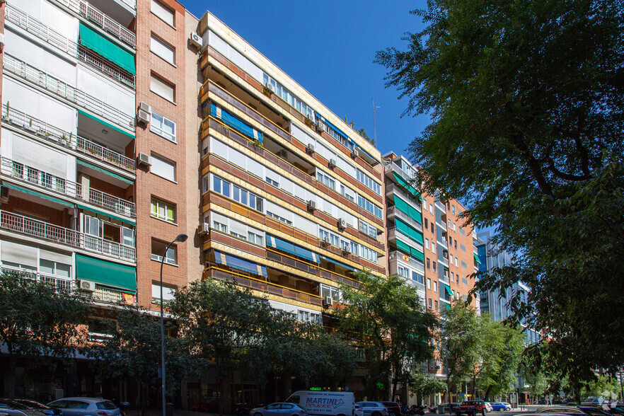 Bureau dans Madrid, Madrid à louer - Photo de l’immeuble – Image 1 sur 1