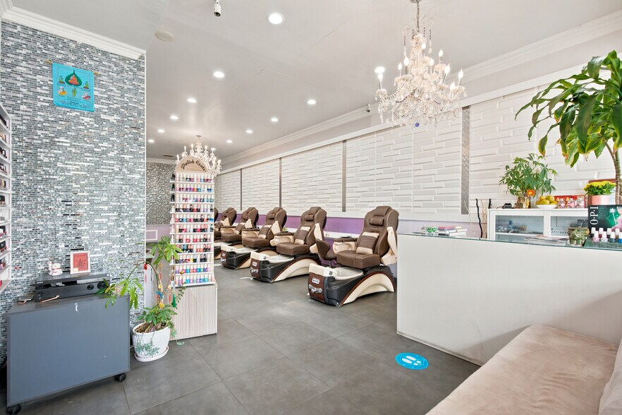 11925-11927 Ventura Blvd, Studio City, CA à louer - Photo de l’immeuble – Image 3 sur 17