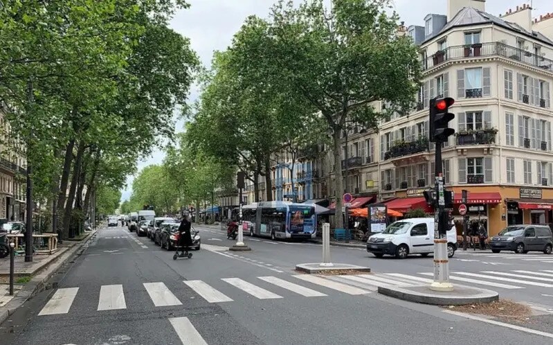 Local commercial dans Paris à louer - Photo de l’immeuble – Image 1 sur 2
