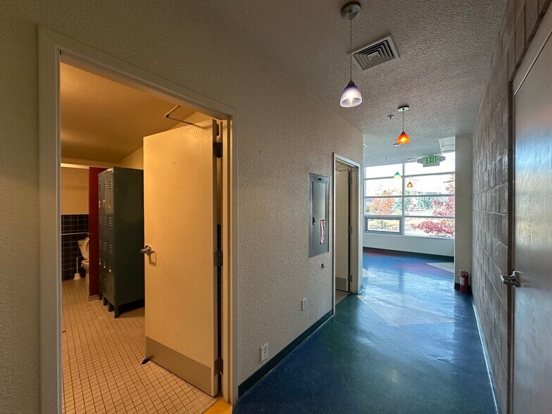 5221 Sigstrom Dr, Carson City, NV à louer - Photo intérieure – Image 3 sur 20