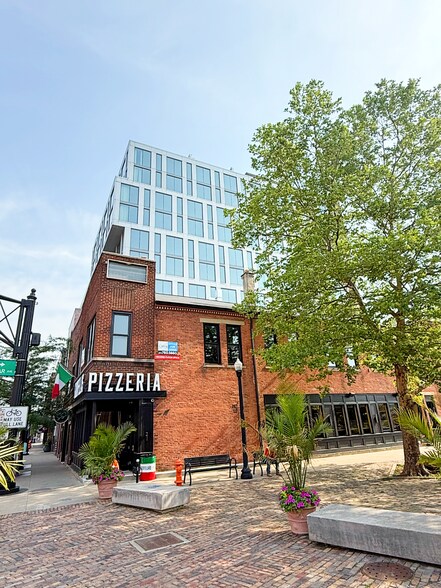 608 N High St, Columbus, OH à louer - Photo de l’immeuble – Image 2 sur 3