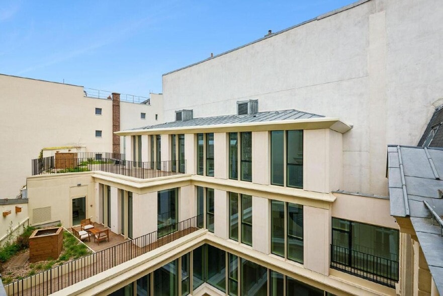 98 Rue De La Victoire, Paris à louer - Photo de l’immeuble – Image 3 sur 20