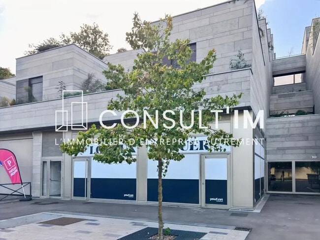 Plus de détails pour 30 Rue De La Ronce, Ville-d'Avray - Local commercial à louer