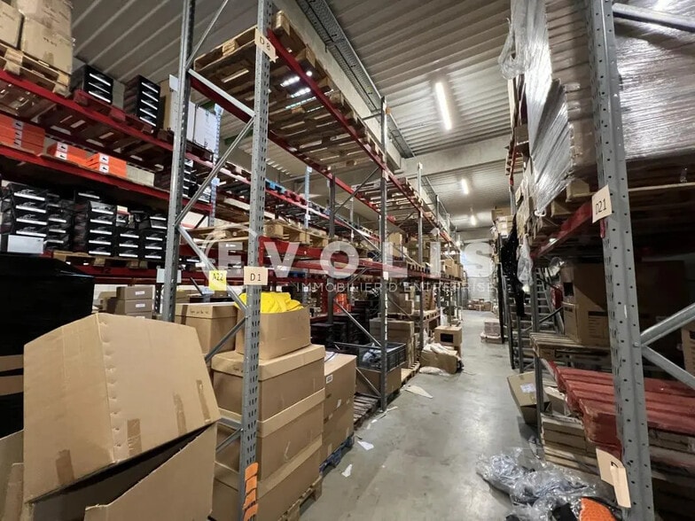 50 Rue Du Pre Aux Aulnes, Pontault-Combault à louer - Photo de l’immeuble – Image 3 sur 4