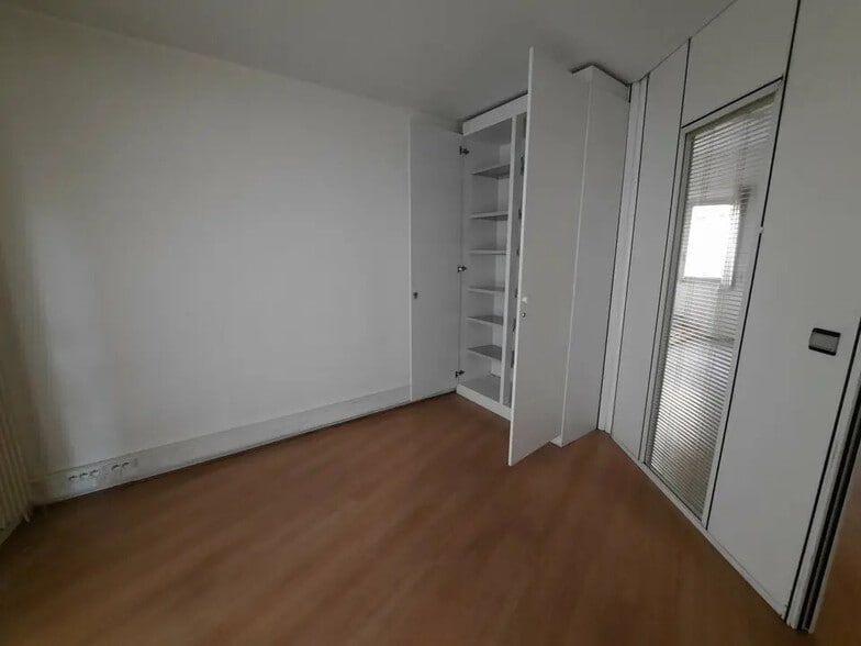 Local commercial dans Rouen à louer - Photo de l’immeuble – Image 2 sur 11