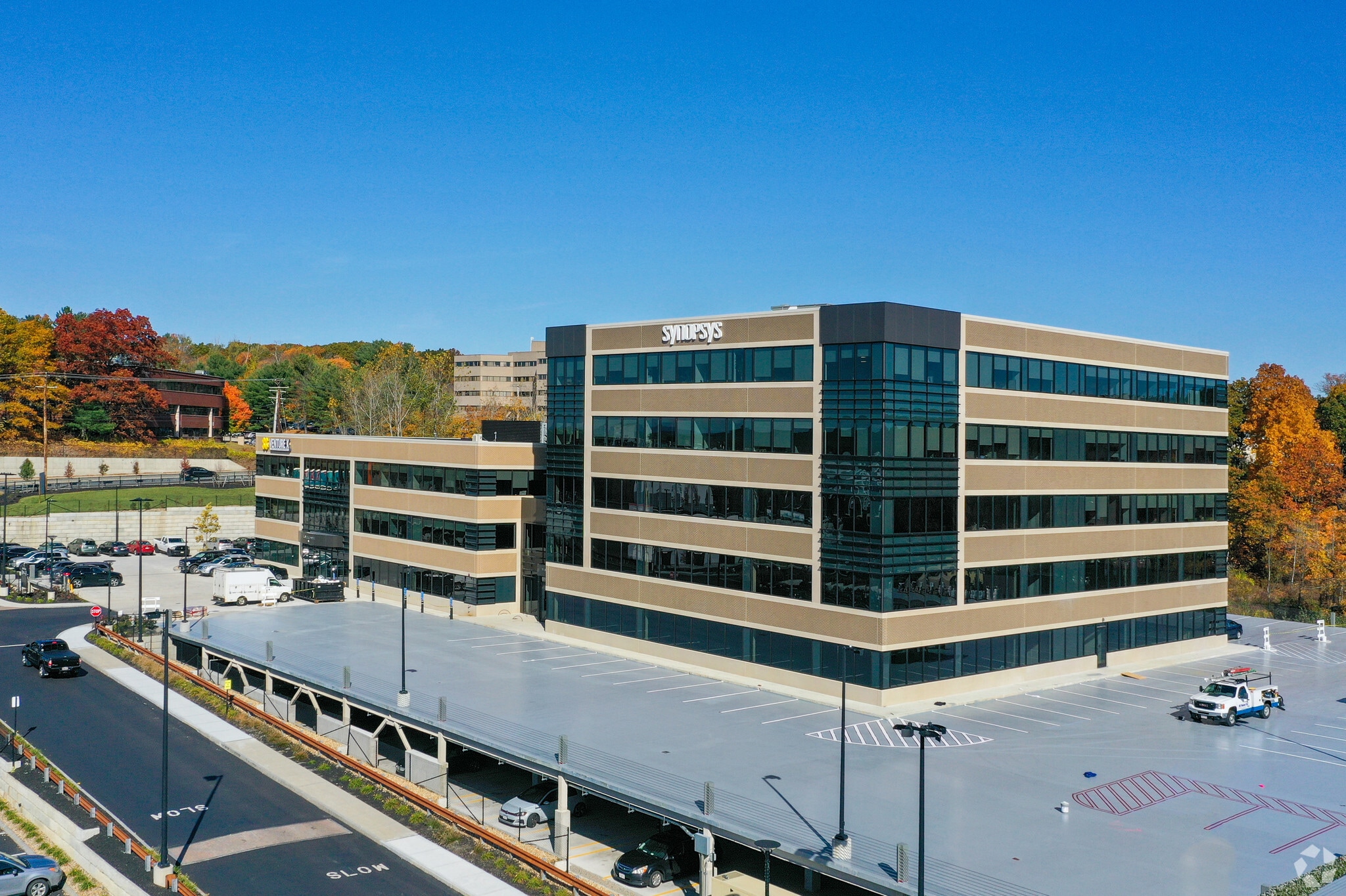 21 Apex Dr, Marlborough, MA à louer Photo principale– Image 1 sur 13