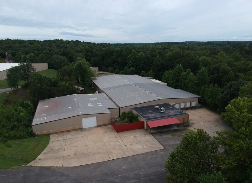 190 Cochrane Rd, Lincolnton, NC à louer - Photo de l’immeuble – Image 2 sur 12