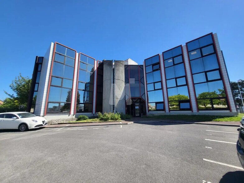 Bureau dans Saint-Michel-sur-Orge à louer - Photo de l’immeuble – Image 1 sur 8