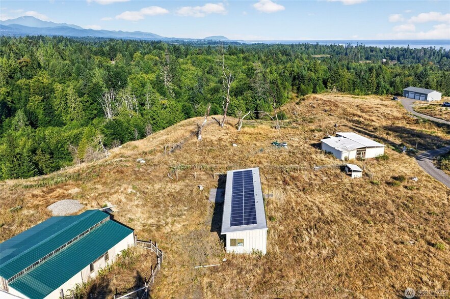 1002 Lemmon Rd, Port Angeles, WA à vendre - Photo de l’immeuble – Image 2 sur 27