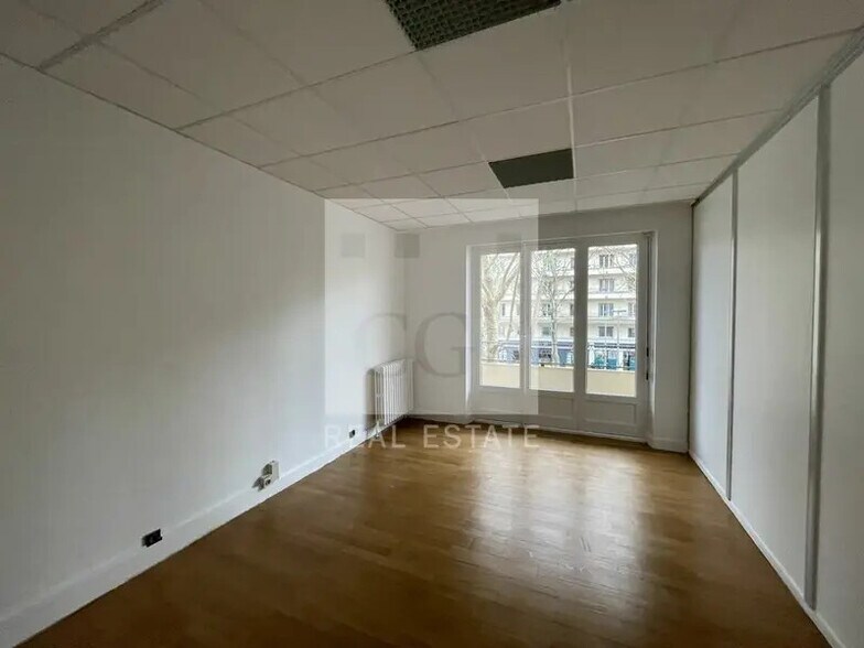 Bureau dans Grenoble à louer - Photo intérieure – Image 3 sur 5