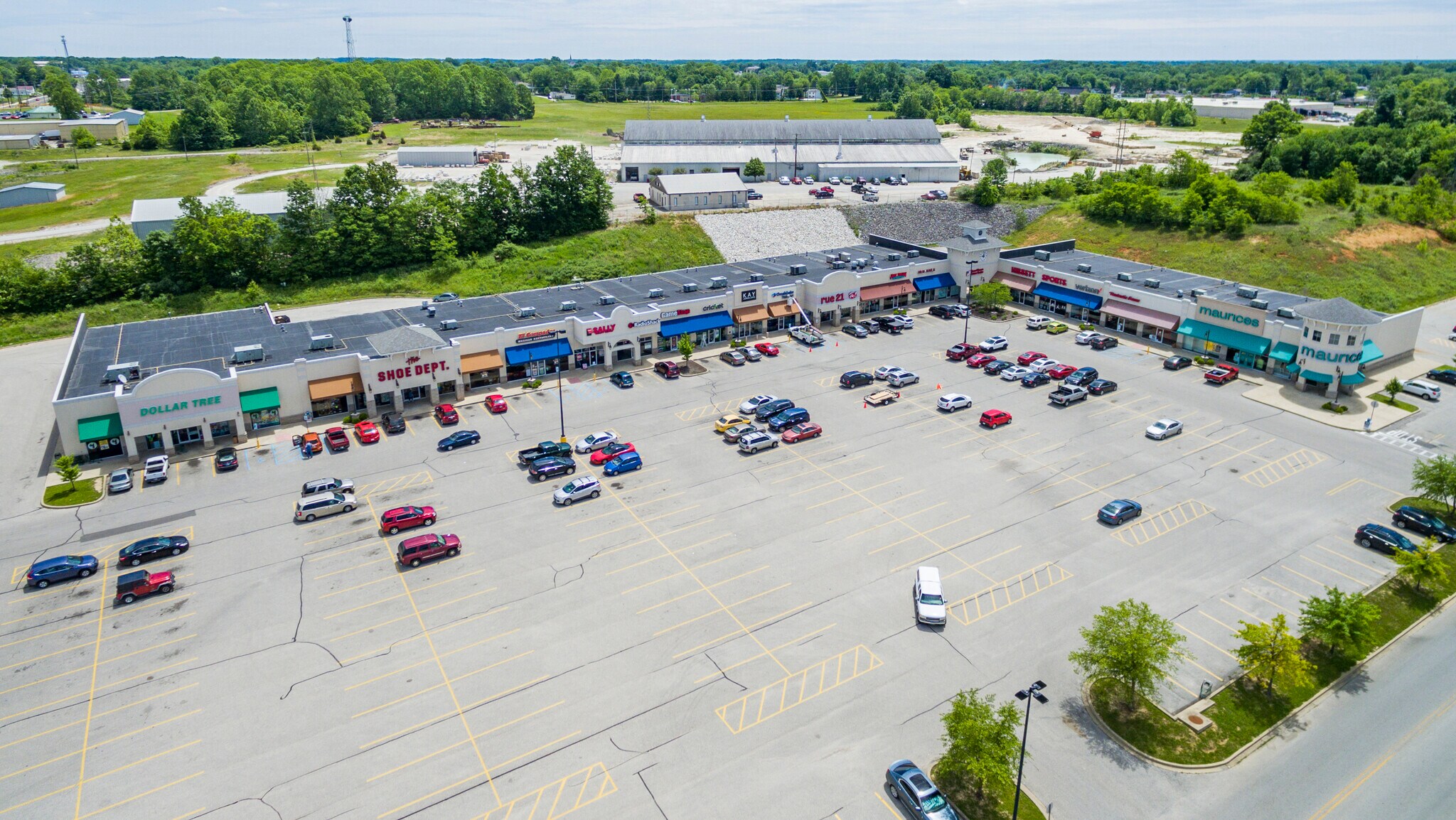 3074-3132 John Williams Blvd, Bedford, IN à louer Photo de l’immeuble– Image 1 sur 11