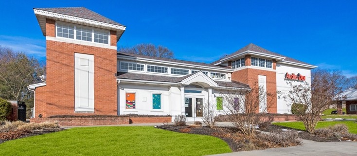2845 Middle Country Rd, Lake Grove, NY à vendre - Photo de l’immeuble – Image 1 sur 23