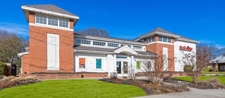 2845 Middle Country Rd, Lake Grove, NY à vendre Photo principale– Image 1 sur 24