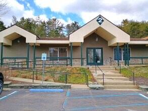 10 Buist Rd, Milford, PA à louer Photo intérieure– Image 1 sur 2