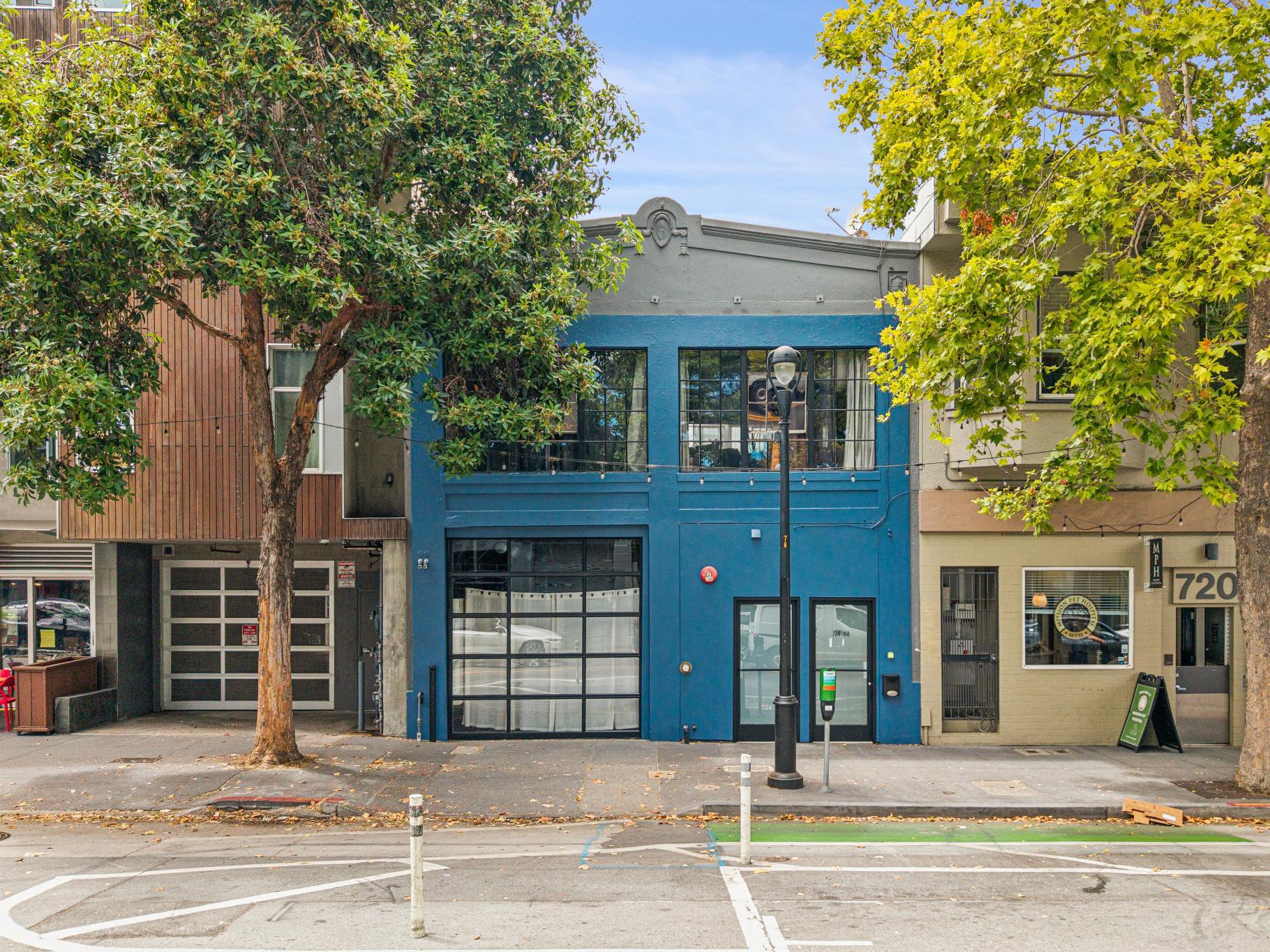 724 Valencia St, San Francisco, CA à louer Photo de l’immeuble– Image 1 sur 11