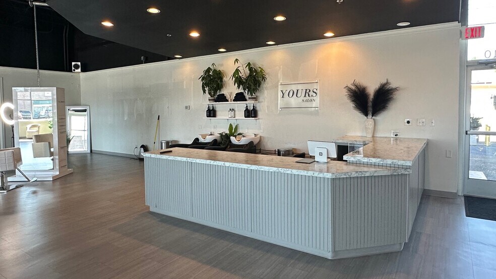 946 Washington Way, Longview, WA à louer - Photo de l’immeuble – Image 2 sur 6