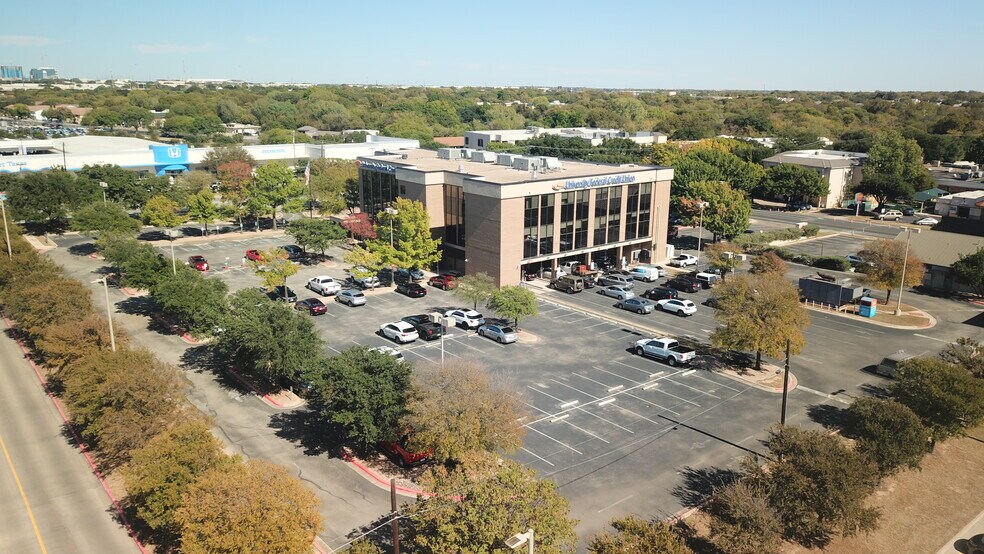 3305 Steck Ave, Austin, TX à louer - Photo de l’immeuble – Image 2 sur 33