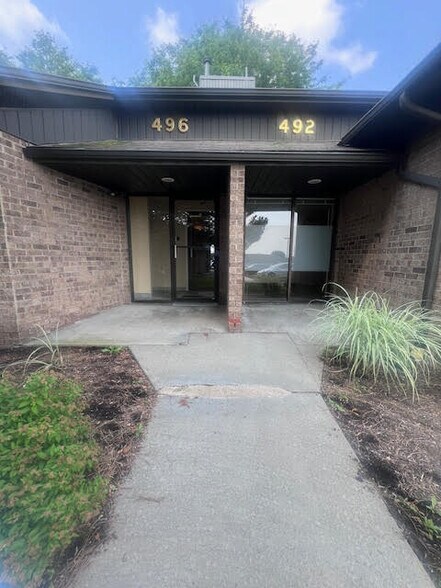 492-496 White Spruce Blvd, Rochester, NY à vendre - Photo de l’immeuble – Image 3 sur 11