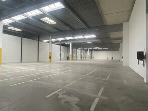 Industriel/Logistique dans Garges-lès-Gonesse à louer Photo de l’immeuble– Image 2 sur 8