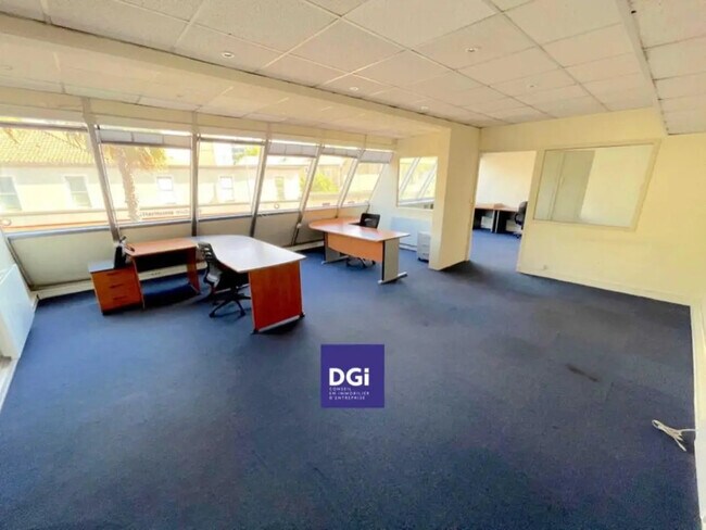 Plus de détails pour Bureau à louer