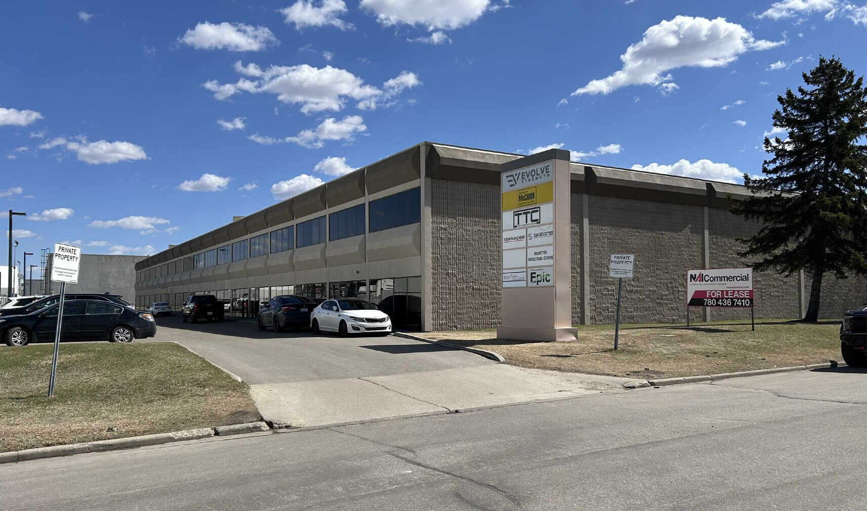 4825-4829 89 St NW, Edmonton, AB à louer Photo de l’immeuble– Image 1 sur 2