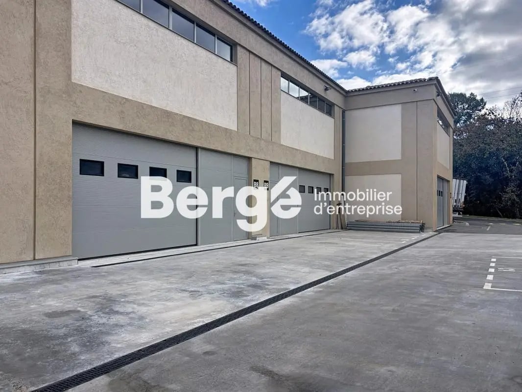 Local d’activités dans Valbonne à louer Photo de l’immeuble– Image 1 sur 6