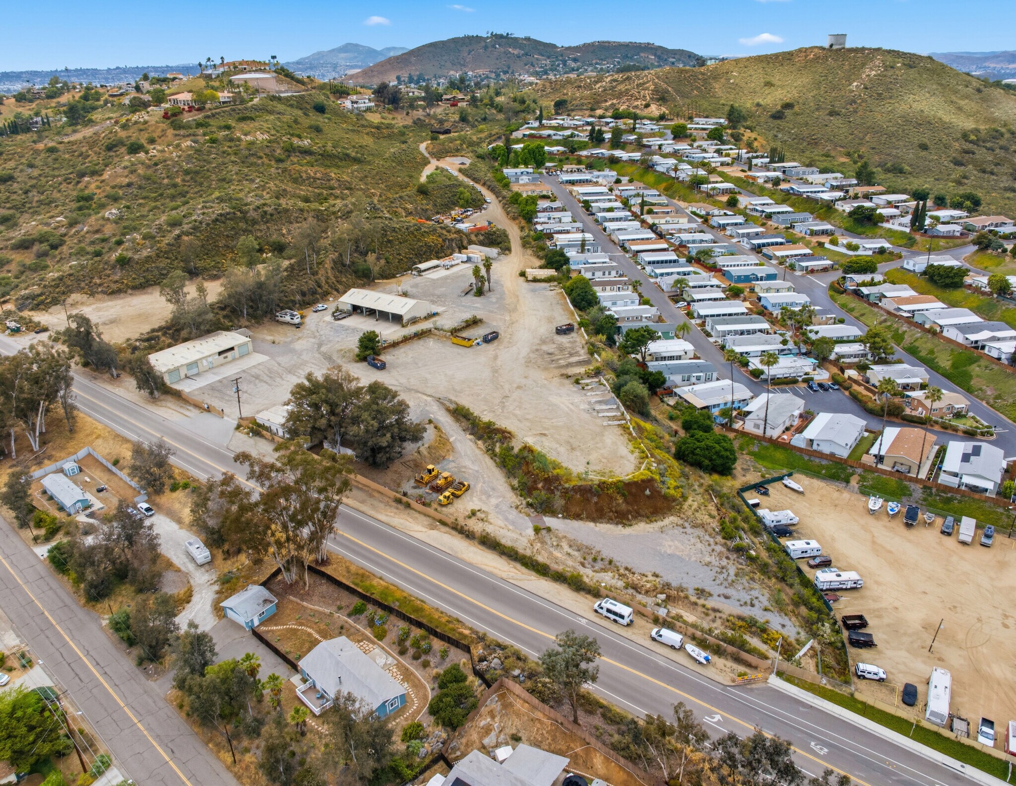 13080 Highway Business, El Cajon, CA à louer Photo de l’immeuble– Image 1 sur 13