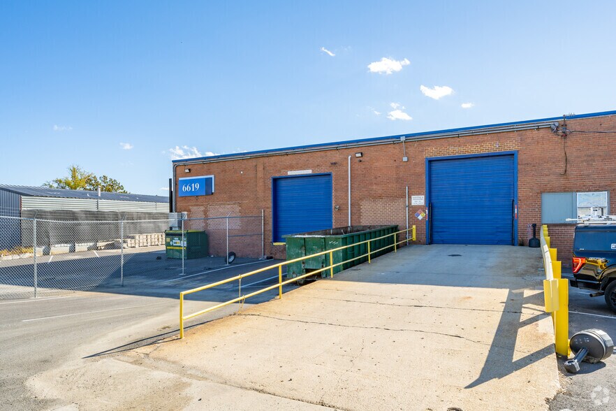 6619-6631 Iron Pl, Springfield, VA à louer - Photo de l’immeuble – Image 3 sur 8