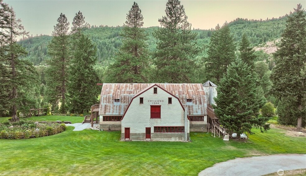 19668 Highway 207, Leavenworth, WA à vendre - Photo de l’immeuble – Image 2 sur 40