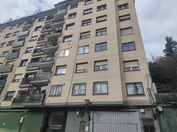 Local commercial dans Bilbao à vendre - Photo de l’immeuble – Image 1 sur 10