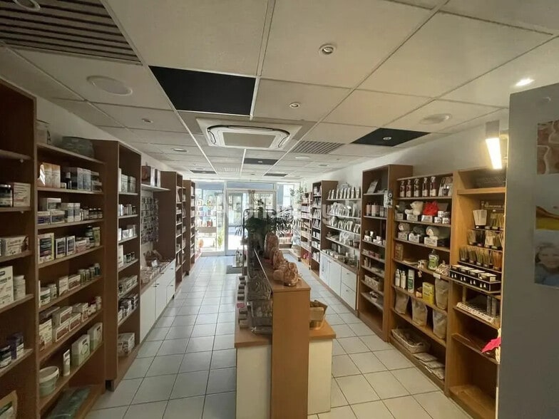 Local commercial dans Épernay à louer - Photo intérieure – Image 1 sur 6