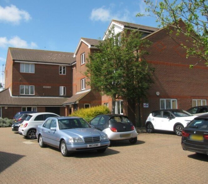 4 Athelstan Clos, Eastbourne à vendre - Photo de l’immeuble – Image 2 sur 10