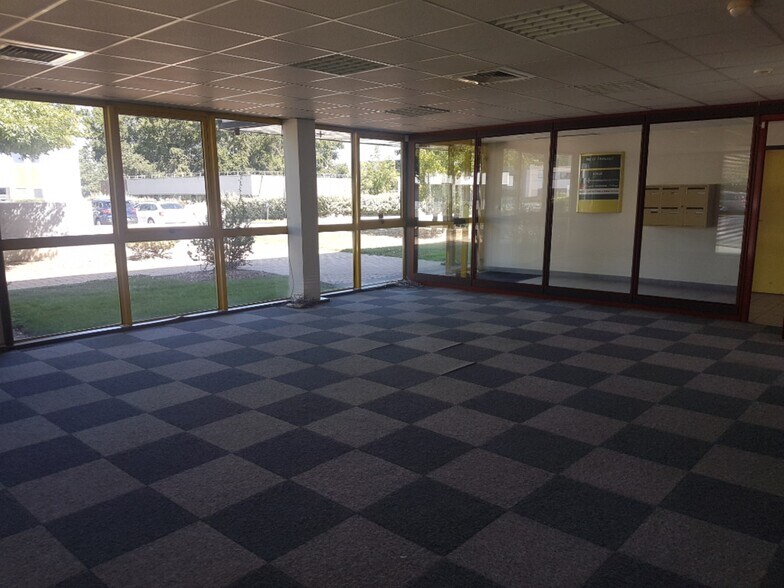 Bureau dans Mérignac à vendre - Photo de l’immeuble – Image 2 sur 6