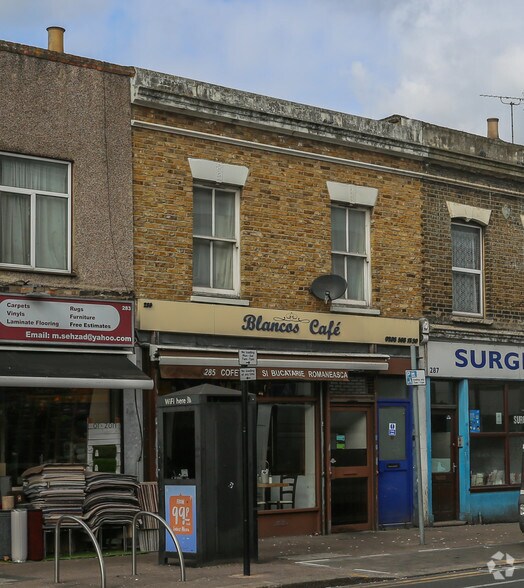 285 High Road Leytonstone, Londres à louer - Photo de l’immeuble – Image 2 sur 3